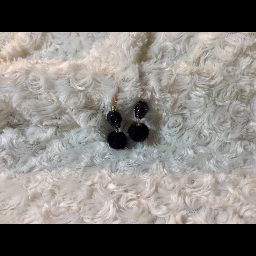 Pom pom Skull Dangle Earrings Midnight 2in long - Picture 7 of 7